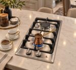 اجاق گاز صفحه‌ای اخوان در آشپزخانه