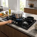 اجاق گاز صفحه‌ای داتیس در آشپزخانه